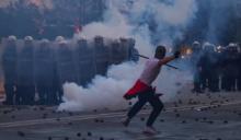 /albaniya-pradhanmantri-ke-resign-ki-maang-ko-lekar-students-sadakon-par