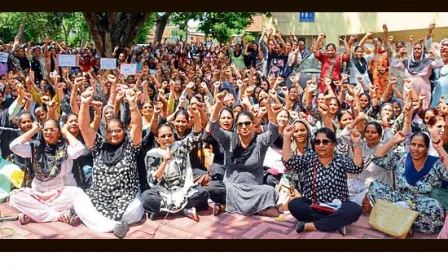 /aanganabadi-karykartaa-mini-karyakarta-aur-helpers