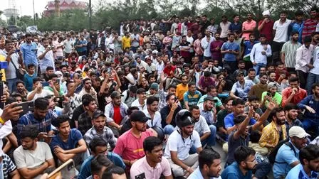 /paper-leak-and-uttarakhand-government-naa-nukur-se-nakal-jihaad-tak